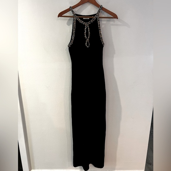 Jenna Velvet Maxi Dress - Picture 4 of 8